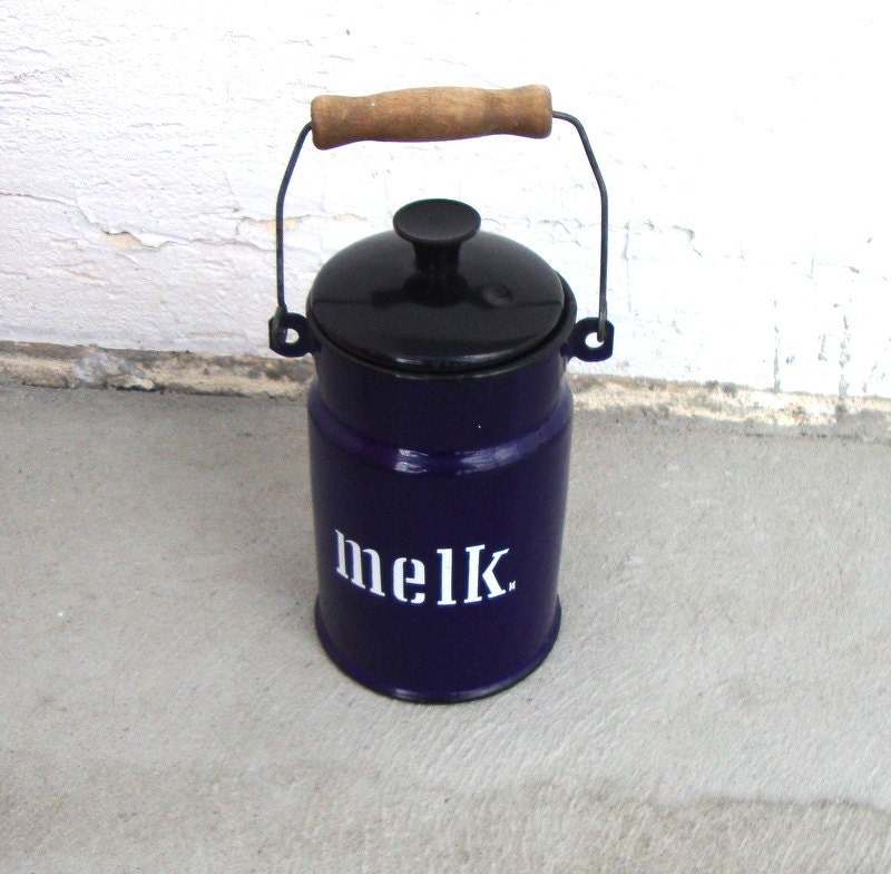 Vintage enamel milk can, cobalt blue milk can, farmhouse decor, cream can, rustic kitchen decor