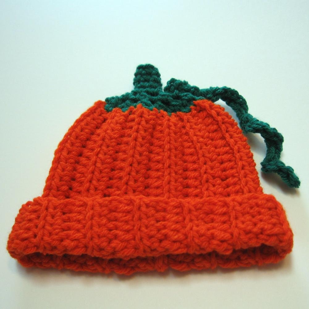 Crochet pumpkin hat.  Newborn size.  Ready to ship.  Fall hat for newborn.  Newborn photo prop.
