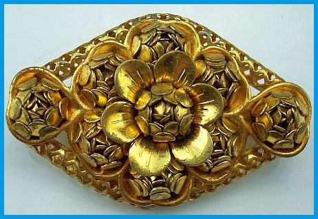 Vintage ANTIQUE Brooch Pin Art Nouveau Big Flower Design Repousse Gold Metal 2.5"