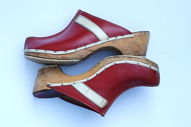 Red Wooden Clogs, Vintage Clogs, Women's Shoes Red, Accessory, 1970 Hipster Chic Gear, Christmas Red,