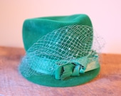 New Vintage Green Hat with netting