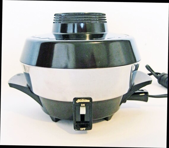Items similar to UFO Design / Vintage SUNBEAM 1960s Egg Cooker