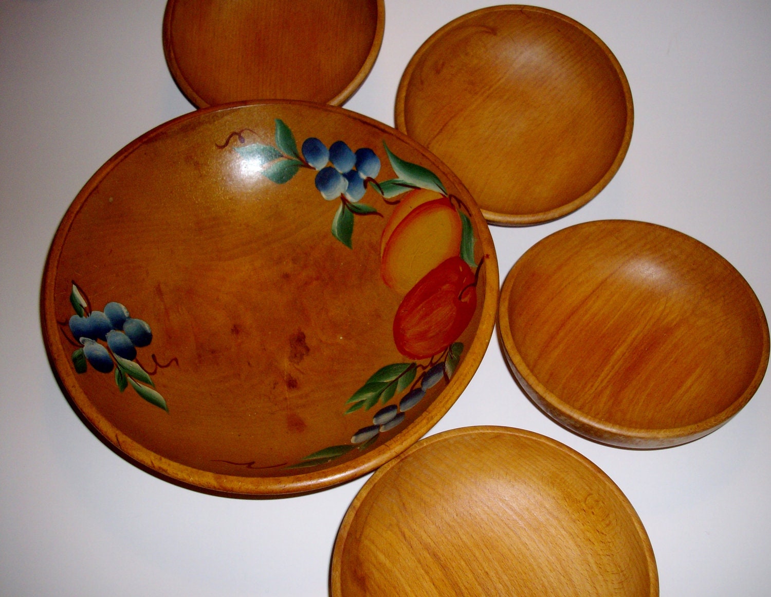 Vintage Wooden Bowl Set Salad Bowl Painted Fruit Four Wooden Bowls