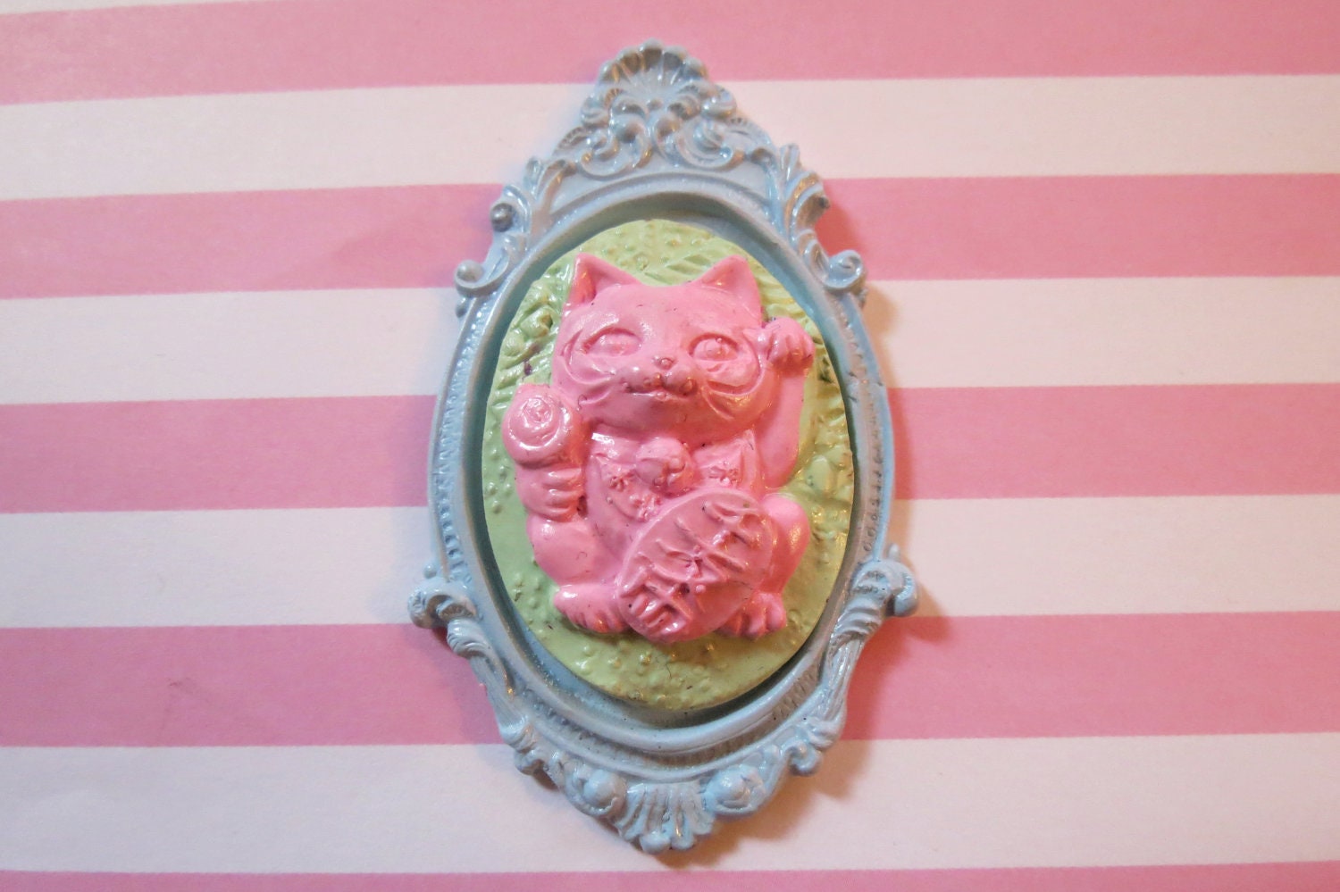 Lucky Cat Cameo Pendant OR Brooch (pastel)