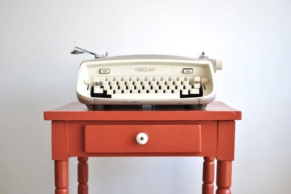 Vintage Royal Typewriter - Off White Royal Safari  with Portable Case