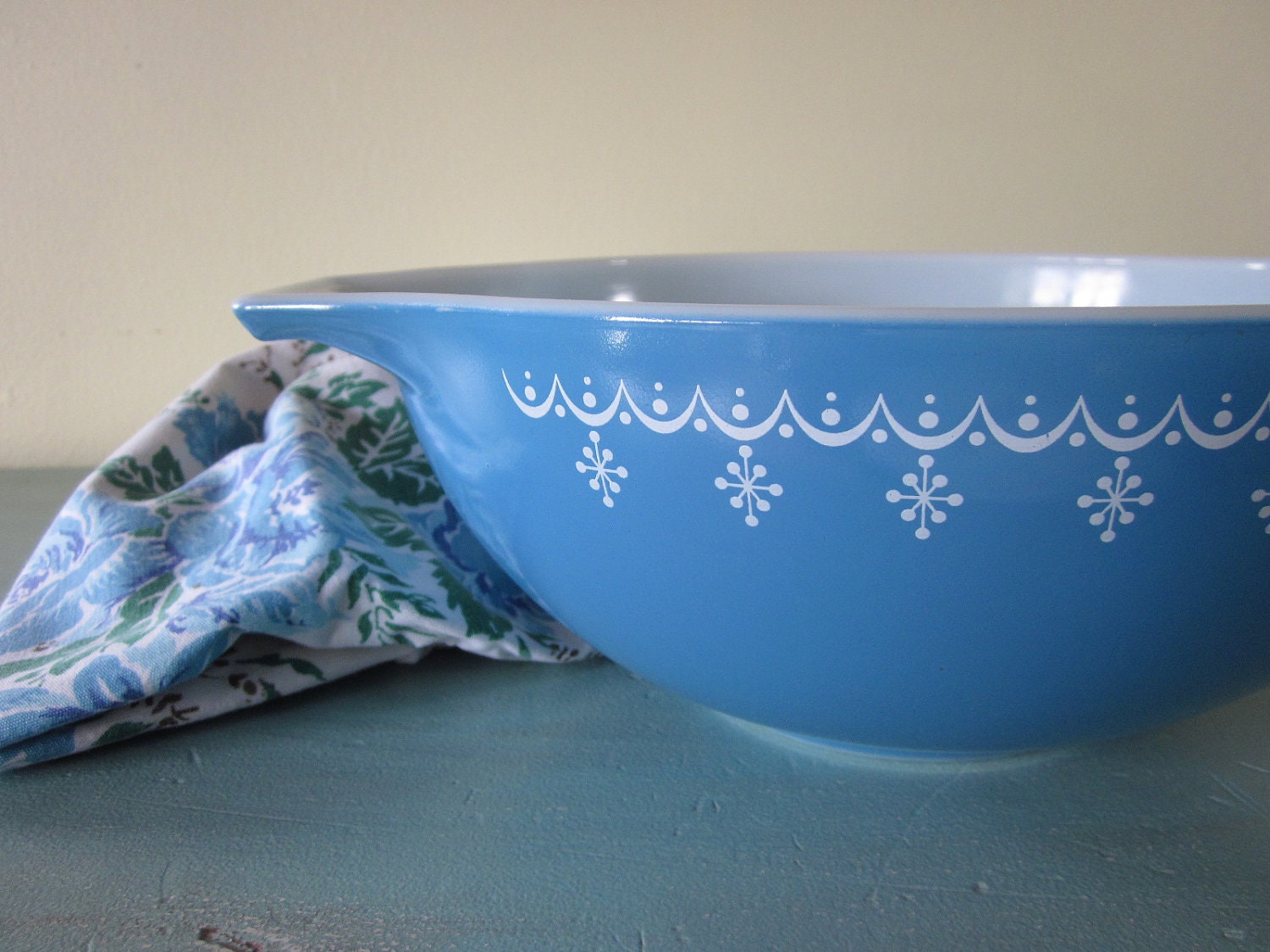 Blue 4 Quart Snowflake Pyrex Mixing Bowl