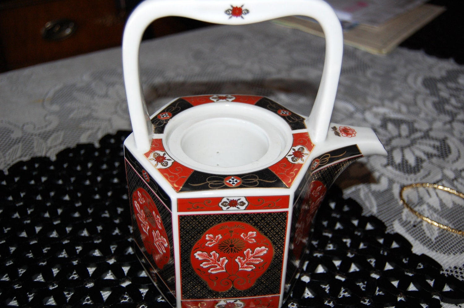 Vintage Japanese "Takahasi Gold Mum" Teapot