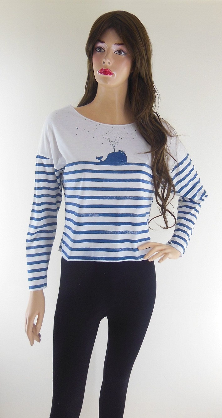 Whale Fish Sea Ocean Animal Style Crop Top Blue Striped White Long Sleeve Sceen Print Size M
