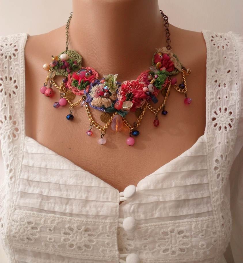 Mother's Day - Special Design - Perfect Gift - Crochet and Bead Necklace