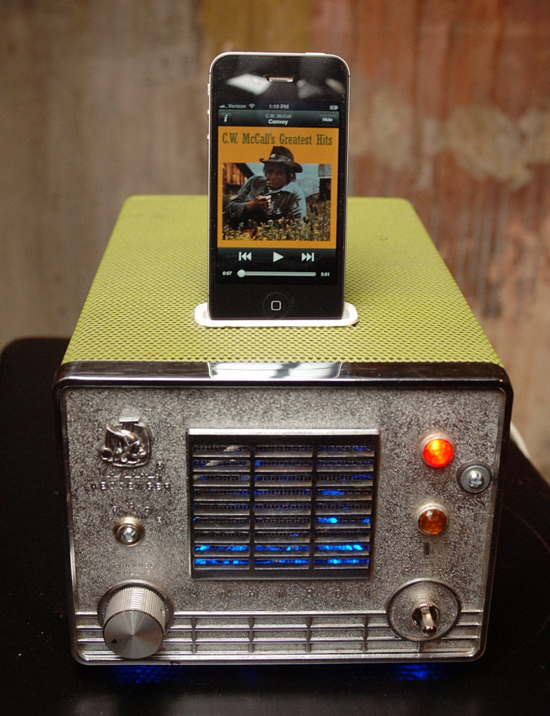 ipod iphone charging station from vintage cb radio