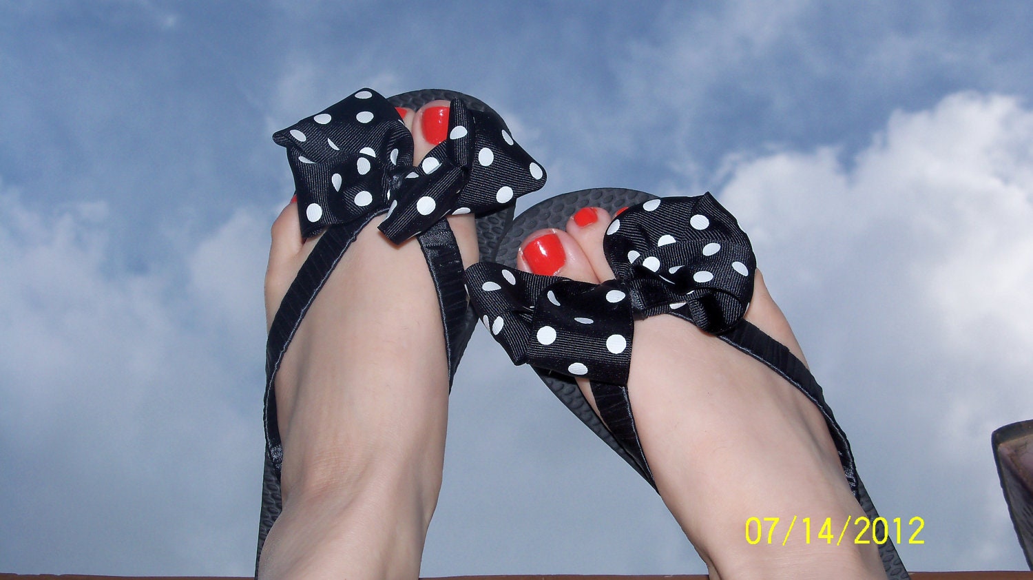 Girly Bow Flip Flops: Black and White, size 7 / 8