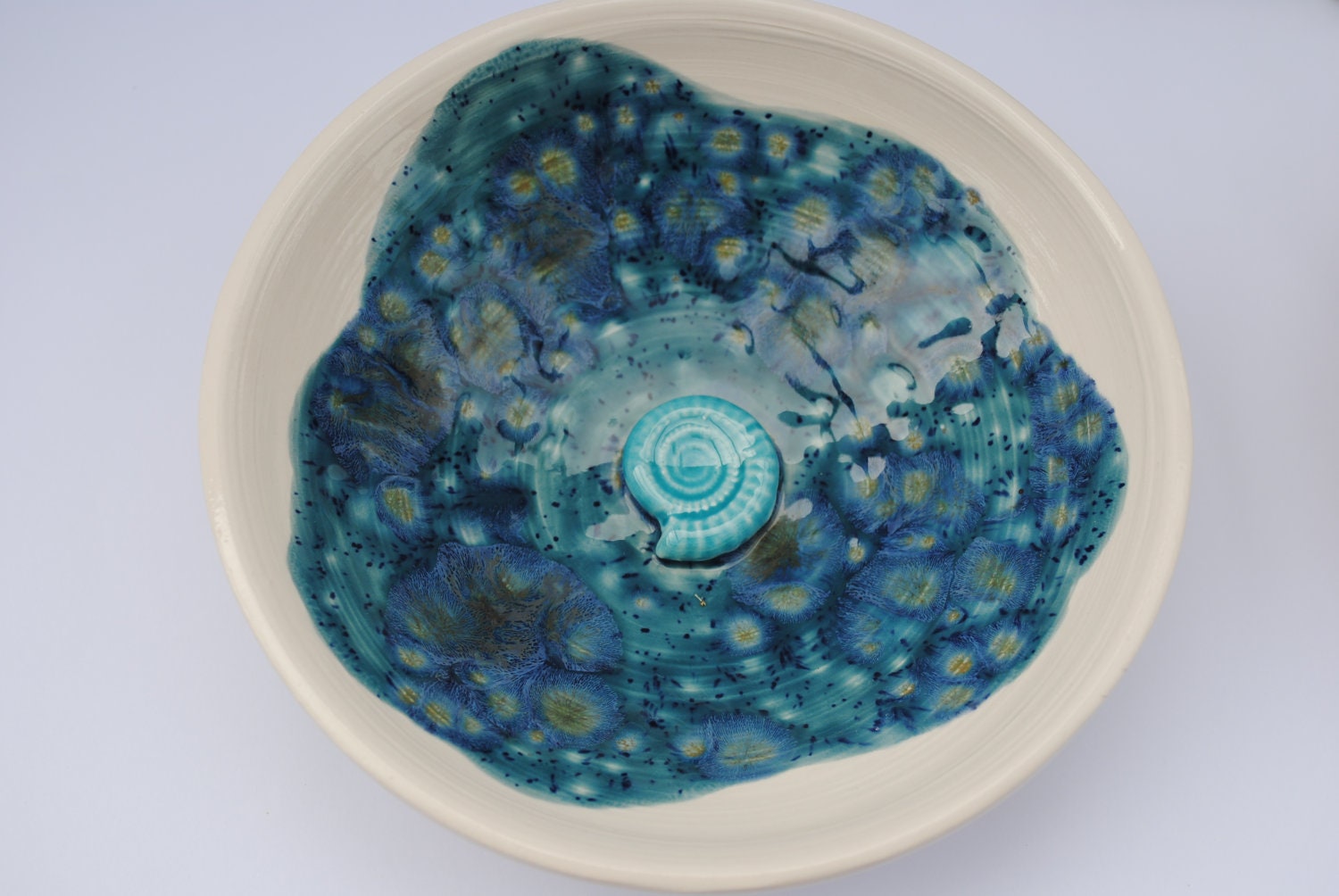 Pottery Shell Bowl, Blue Crystal Pottery Shell Bowl, Ideal for Dips