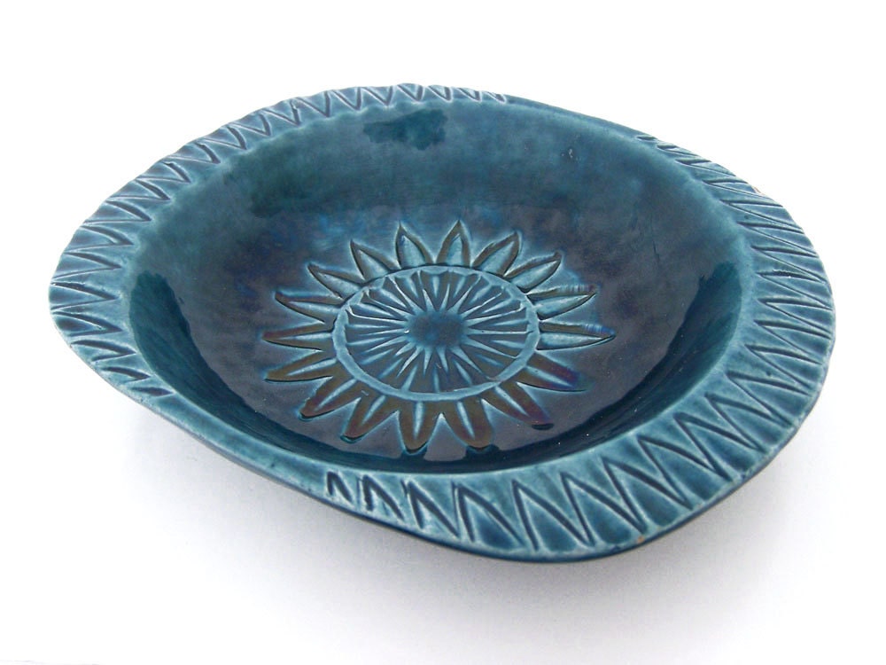 Vintage // Bay Keramik // Bowl chevron star sun decoration // West German ceramic // West German pottery // West Germany