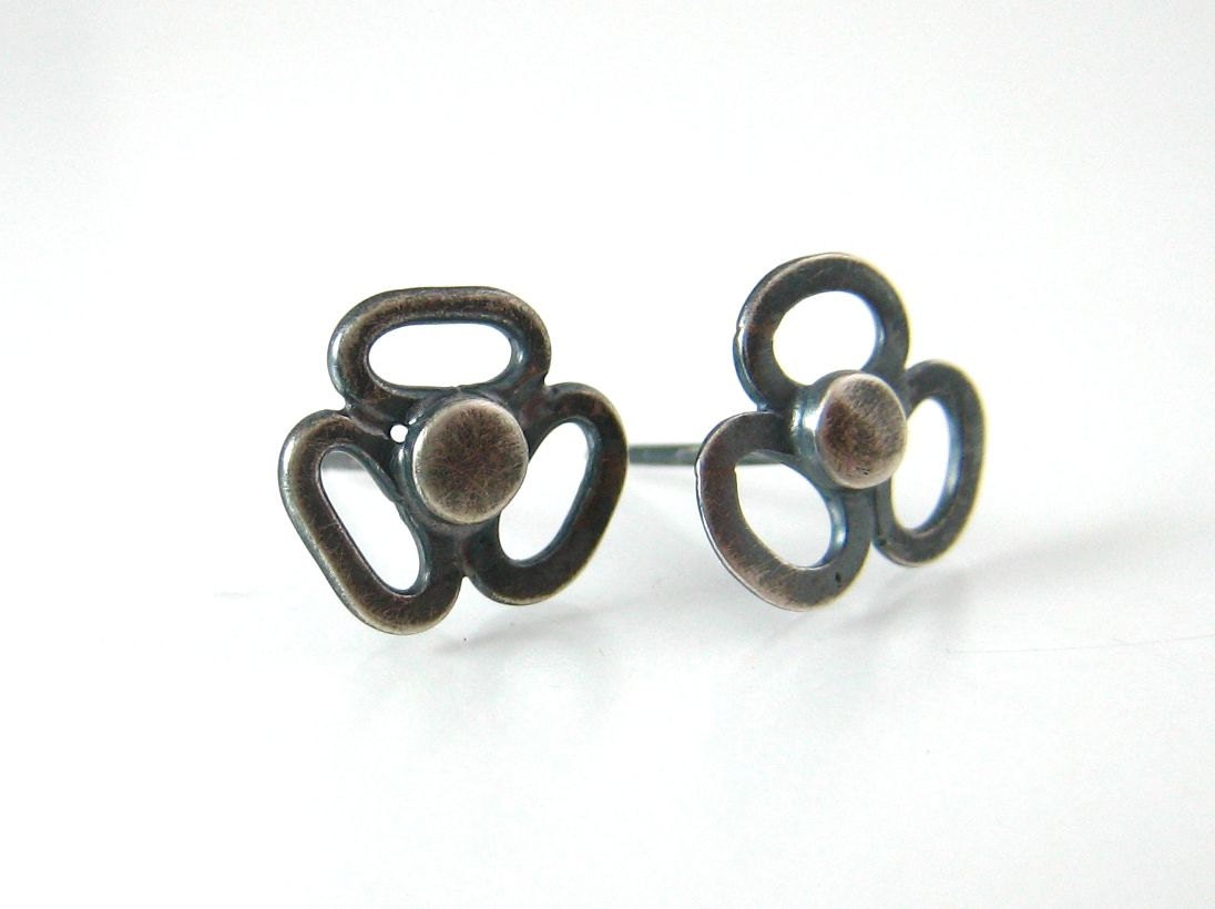 Feminine blackened silver studs, Flower motif, Unique handmade silver jewelry, Silver Jewelry