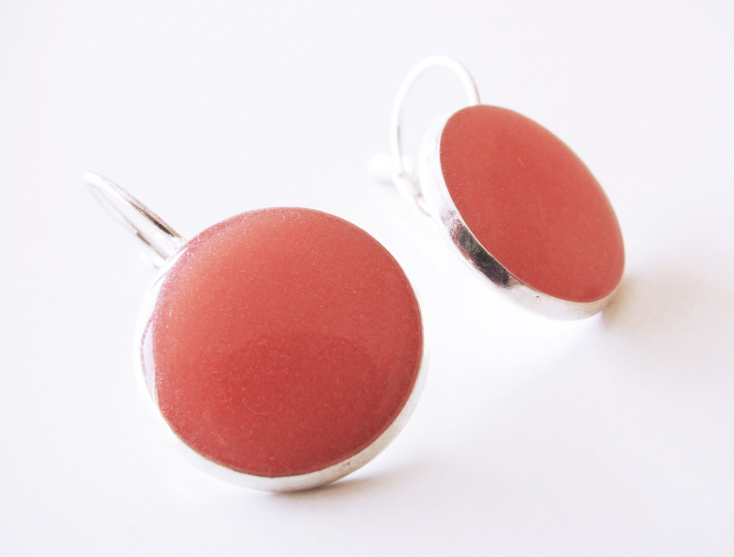 Resin earrings, Pink round resin earrings
