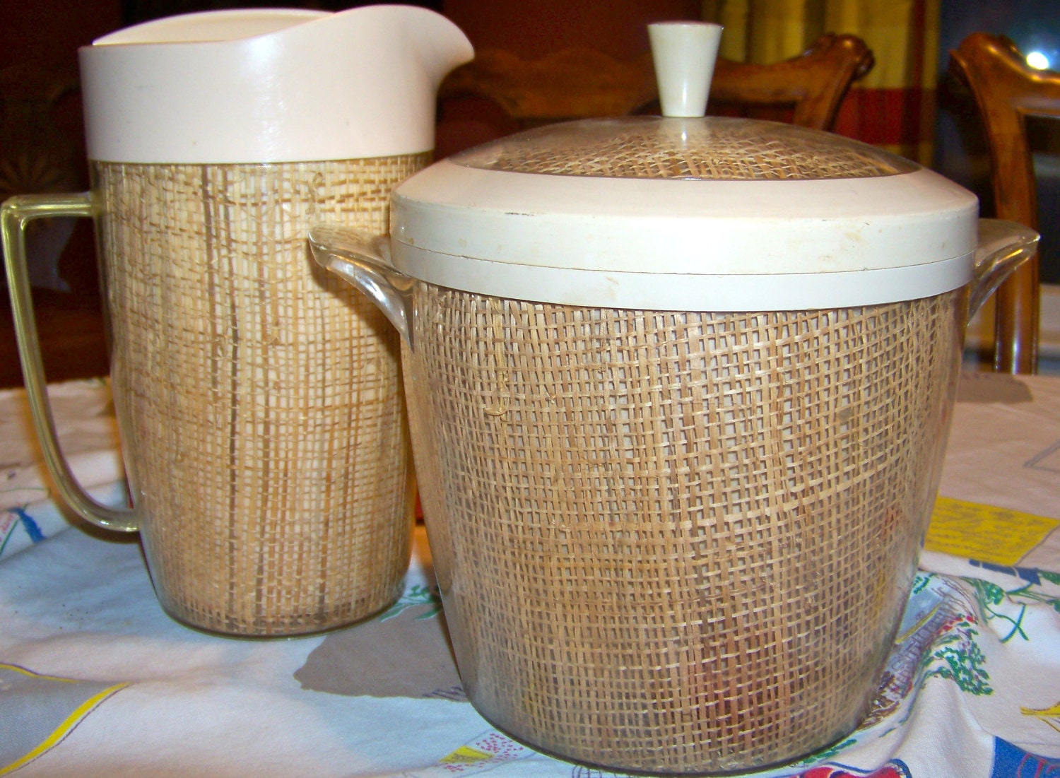 Vintage Thermal Raffiaware Pitcher and Matching Ice Bucket with Lid. Melamine. RV, Glamping, Porch, Patio, Cabin, Cottage, Camping Gear.