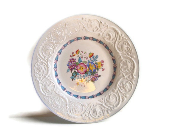 Wedgewood PATRICIAN "Morning Glory" England Plate Embossed