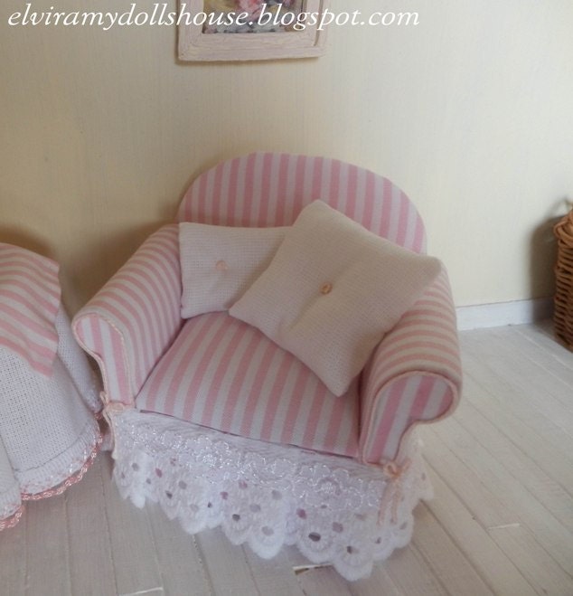 Nice Shabby Chic Armchair with cushions, Dollhouse Miniature, 1:12 Scale Dolls House