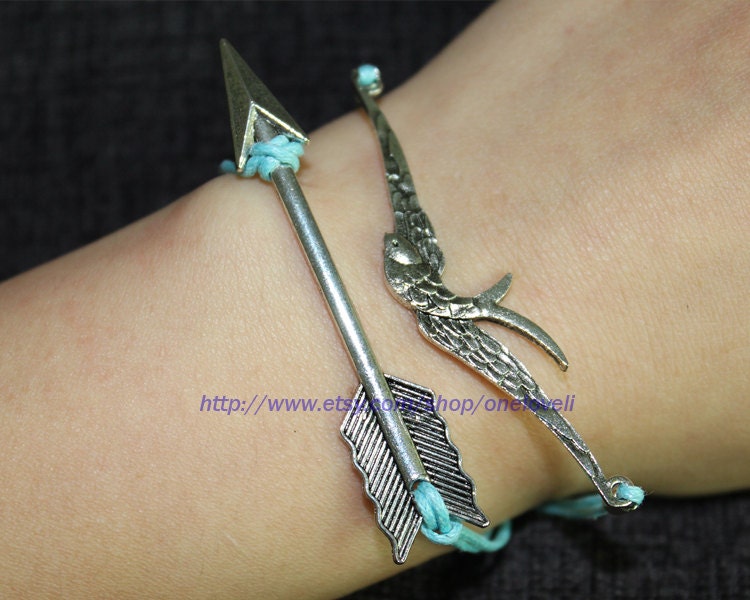 Bracelet---Inspired Mockingjay antique silver bird&arrow pendant