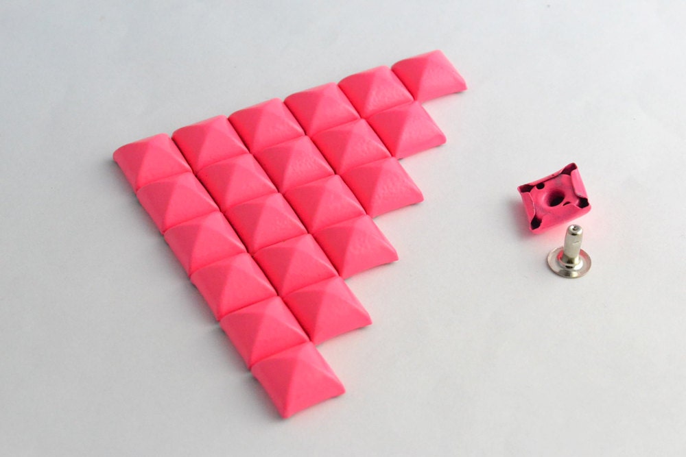 50 pcs 12mm Steampunk Pink pianting rivet pyramid studs flatback for diy