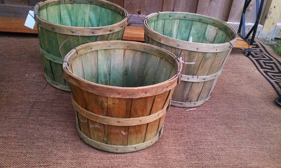 Vintage Bushel Apple Baskets Wood Slat by VintageEstateLore