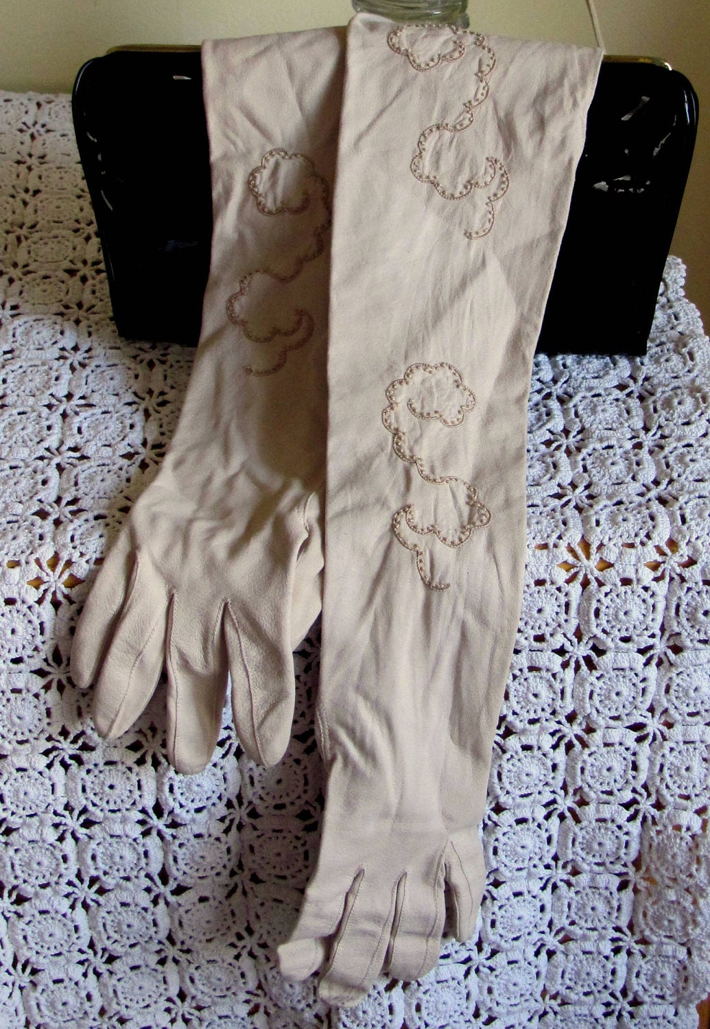 Vintage Opera Kid Leather Gloves by YourRetroHome on Etsy