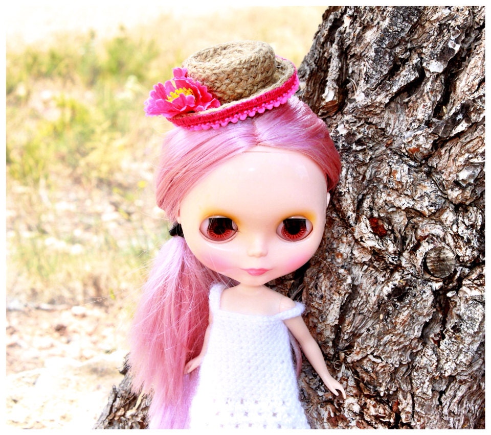 Strawhat Blythe . 