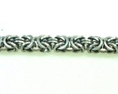 Chainmaille Jewellery, Square wire rings, Silver Anodized Aluminum Byzantine Chainmail Bracelet