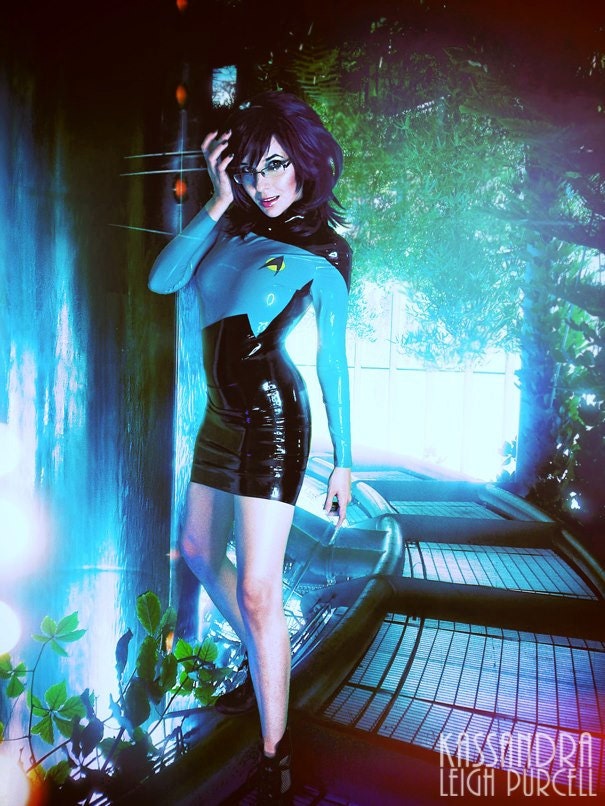 Latex Cosplay: Star Trek inspired TNG/DS9 Uniform Dress