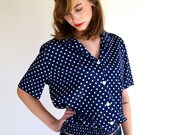 Vintage Top. 80s Polka Dot Crop Top. Navy Blue and White. Medium.