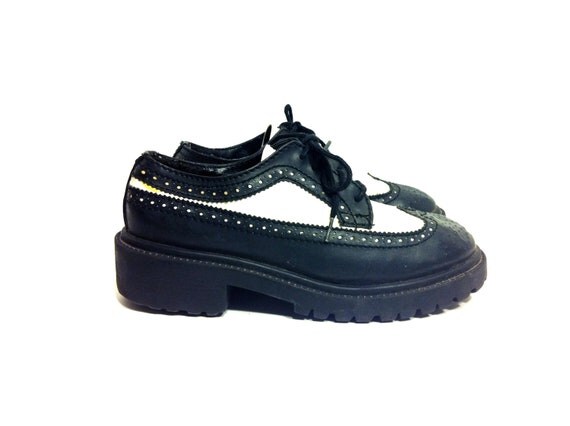 90s Black Creeper Spectator Boots 7 - Platform Lace Up Perforated Wingtip Oxford Ankle Boots 7