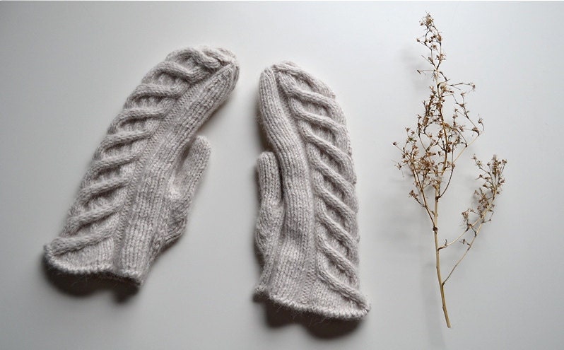Angora Detail Mittens