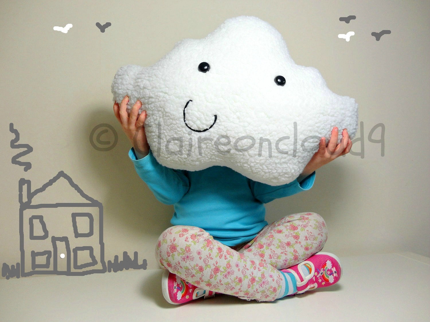 FLUFFY CLOUD PILLOW Cushion White Colour Faux Sheepskin Fleece Lovely soft and fluffy - Baby Nursery Kids Bedroom Home Decoration