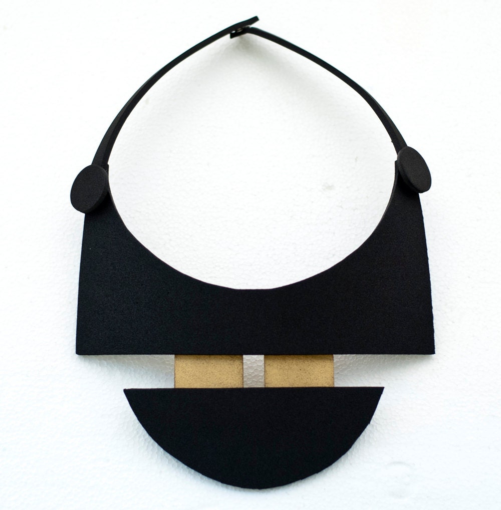 Minimal geometric black and gold necklace - JOZZaccessories