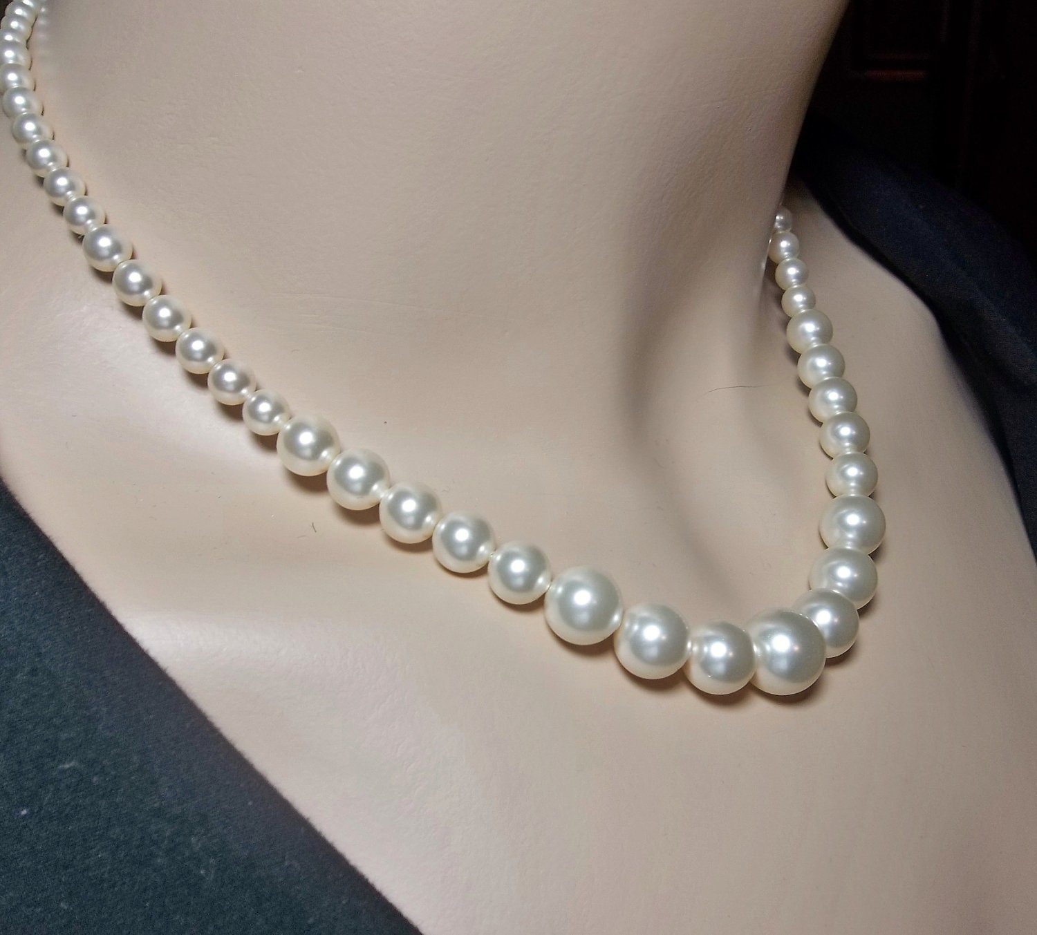 Pearl necklace - Classic- Ivory Cream - Bridal jewelry - Bridesmaids - Swarovski's flawless pearls -