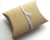 Corrugated favor pillow box gift packaging bakery twine wrap quick and easy