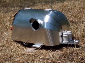 Vintage Aluminum Airstream Birdhouse Trailer