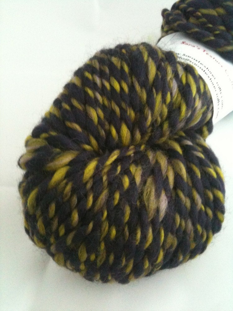 Sara's Texture Crafts Hand Spun Yarn - Merino PANSY N PLUM (62.7m)