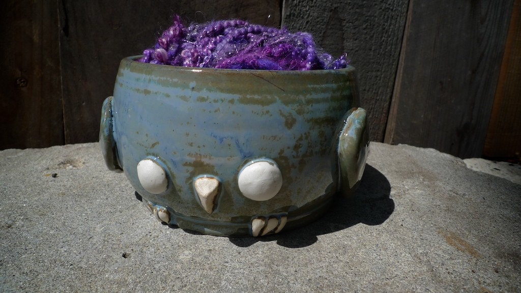 hand thrown, ceramic, Bird yarn bowl