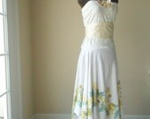 Hippie Boho Wedding Dress Flowers California Style Romantic Bohemian Bride Linen Ranch Barn Beach Woodland Bridal Gown Rustic Garden