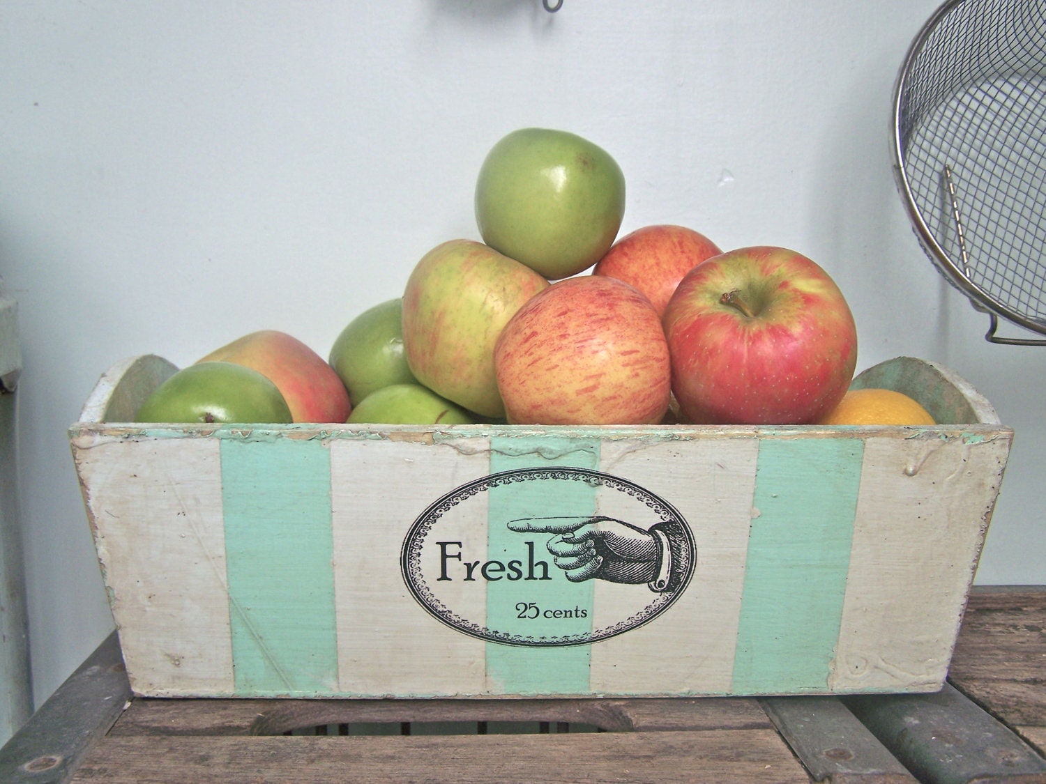 Wood Tote // Wooden Crate Farmhouse Kitchen Storage // Vintage Shabby Beach Cottage Home Decor // Primitive