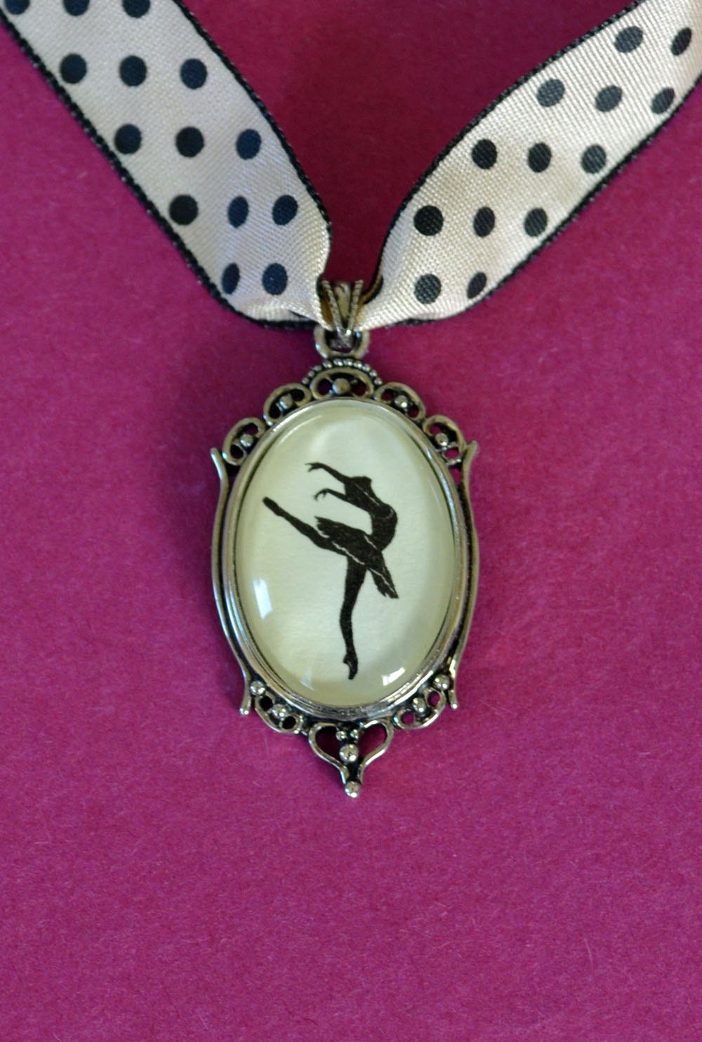 SALE 20% OFF // Coupon code: MEMORIALDAYSALE - Sylvie Guillem Choker Necklace, pendant on ribbon