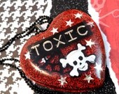 ROCK THE TOXIC  - Toxic Lover Resin Glitter Necklace w/Skull and Crossbones