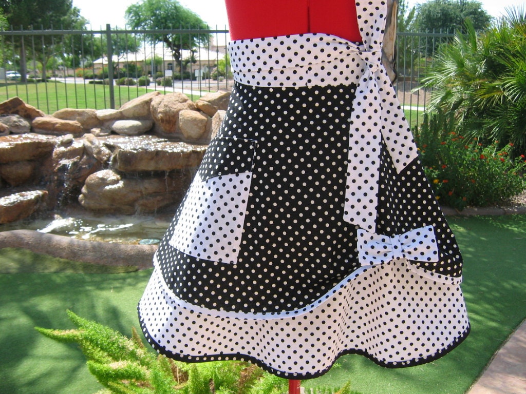 Black and White - Scarlett Chic - Sassy Half Apron