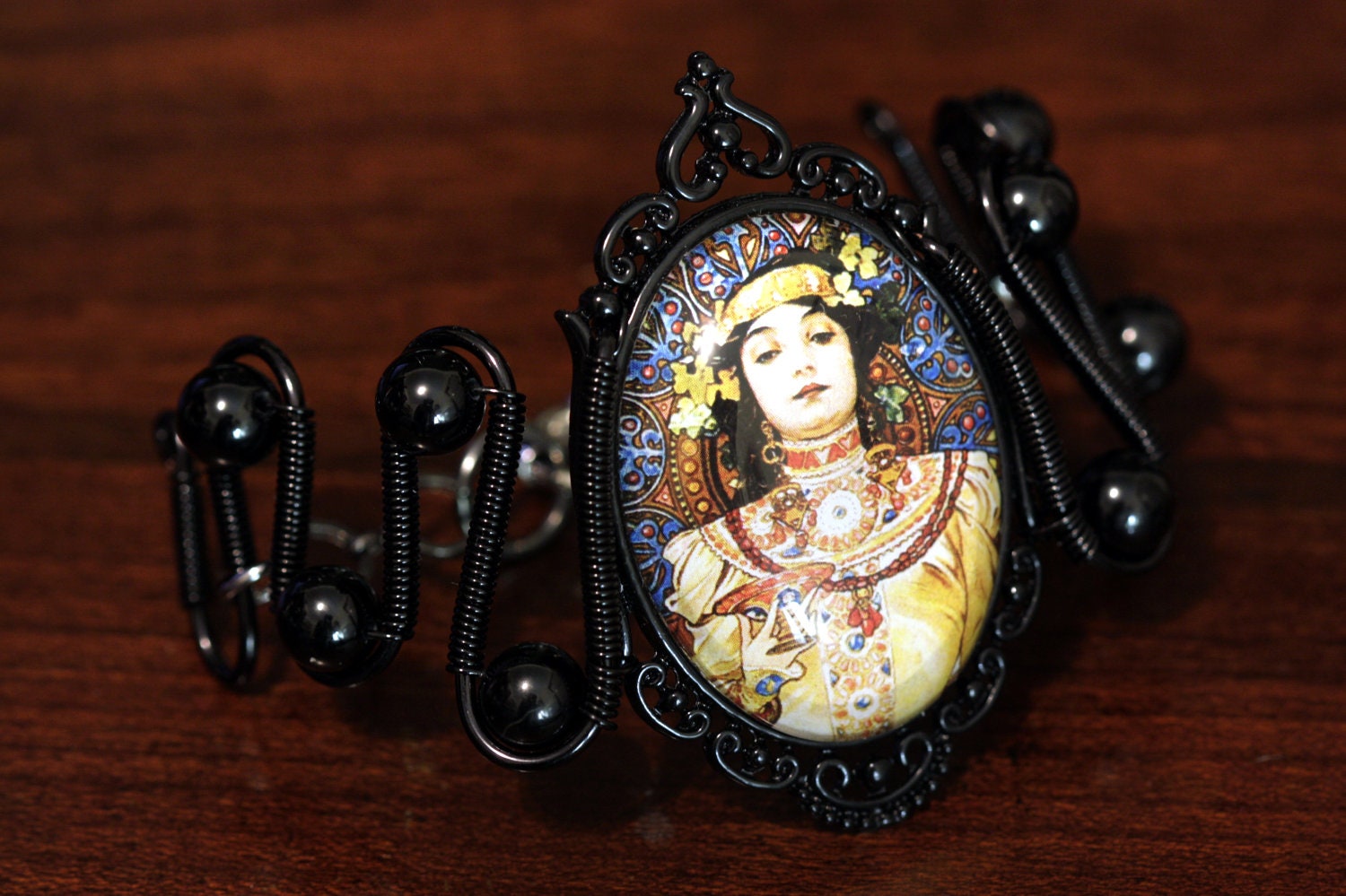 Steampunk Neo Victorian Jewelry - Bracelet - Alphonse Mucha - Moet Chandon - Crement Imperial