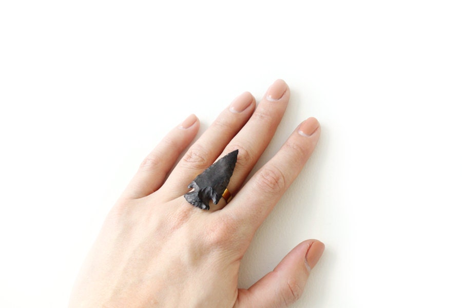 Arrowhead Ring - Black