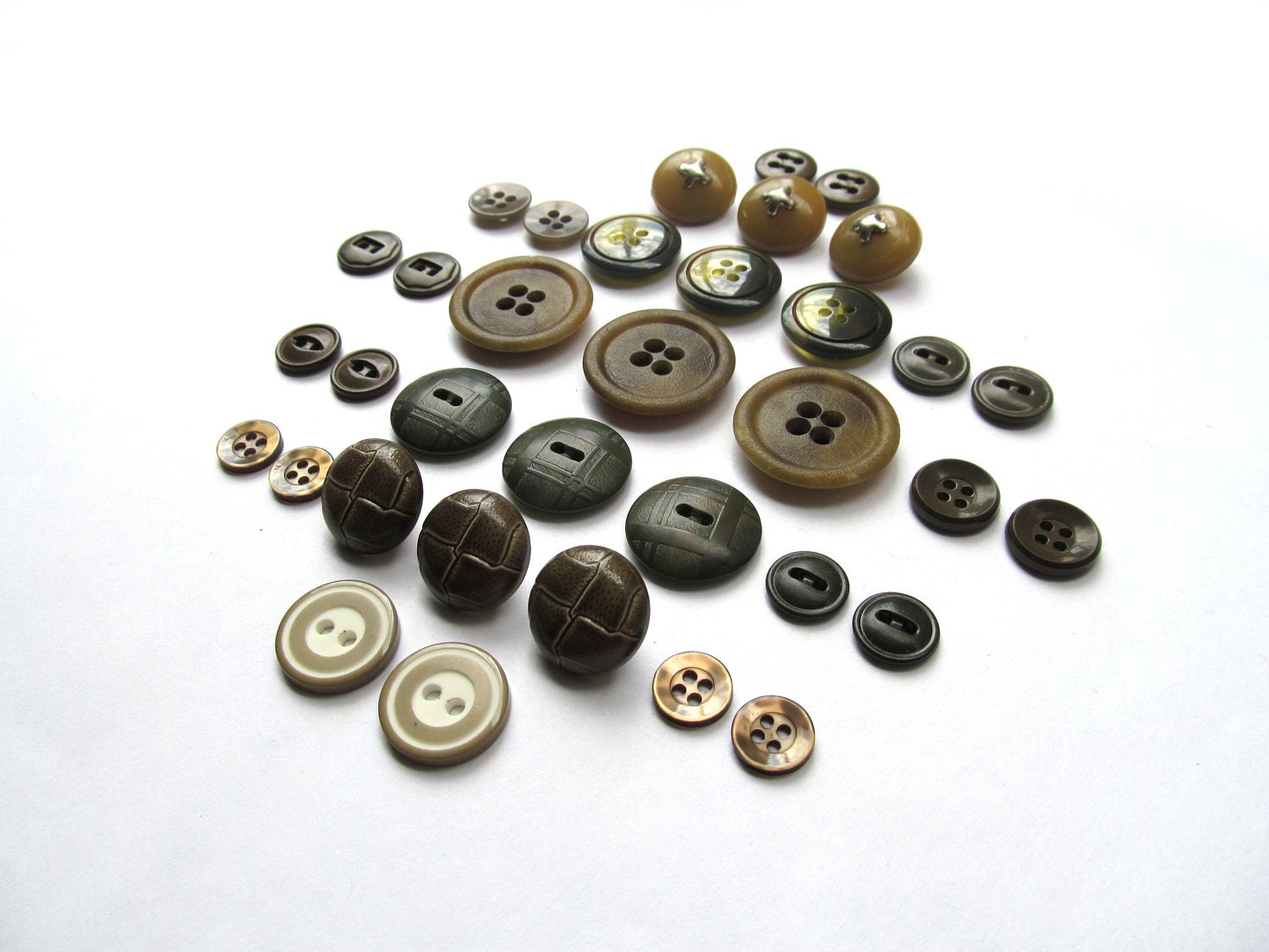 Olive You Vintage Button Sets