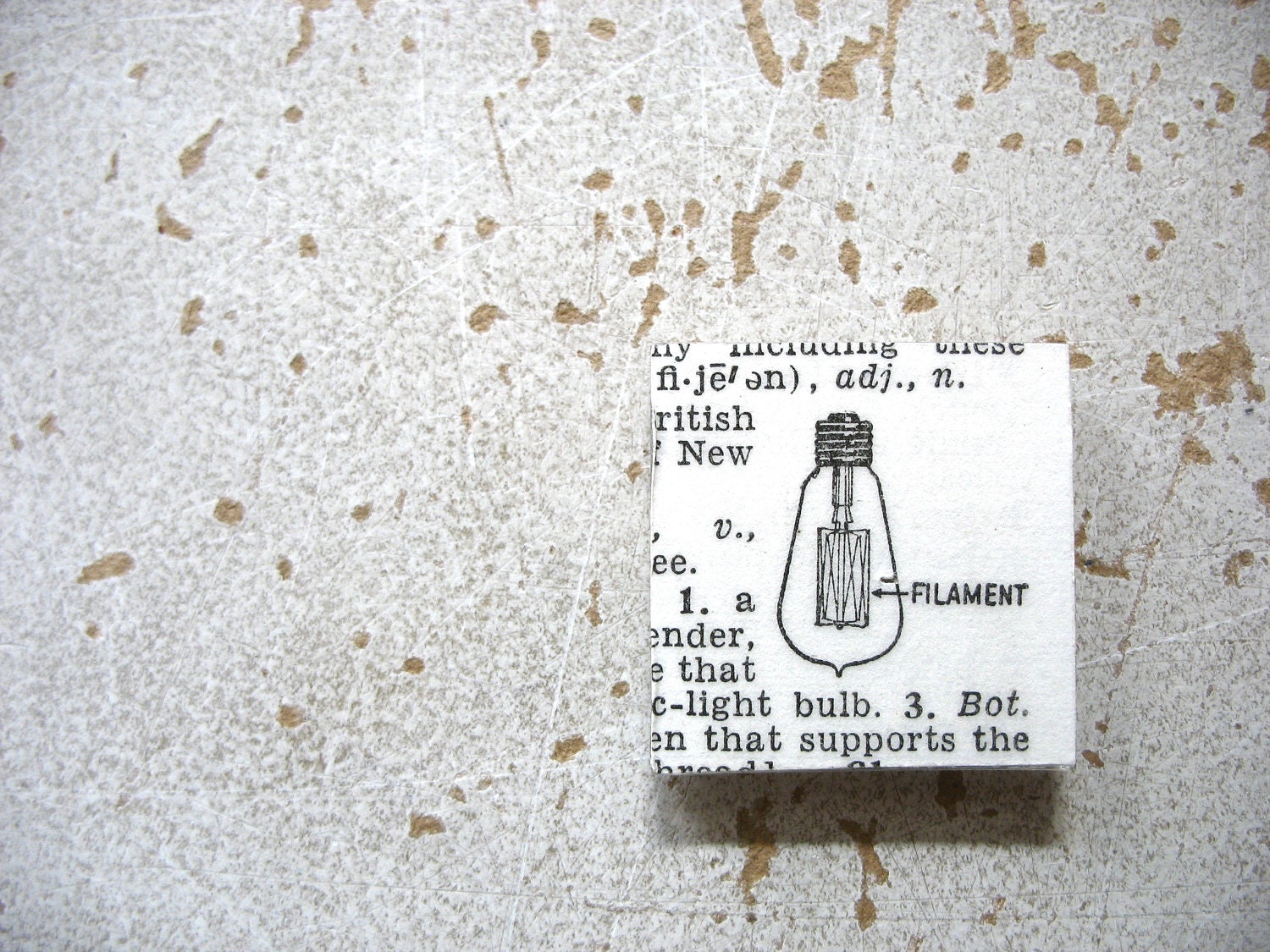 Light Bulb Magnet, Filament Light bulb Magnet, Magnet, Recycled Upcycled Eco Friendly