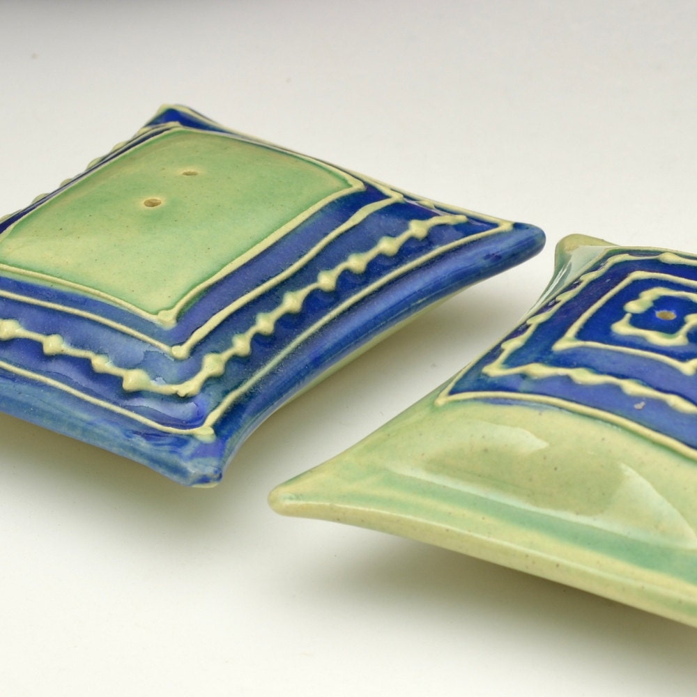 Salt Pepper Shakers Pillow shaped