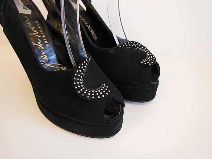 1940s shoes / Hey Stud Vintage 40's Platform Peep Toe Shoes